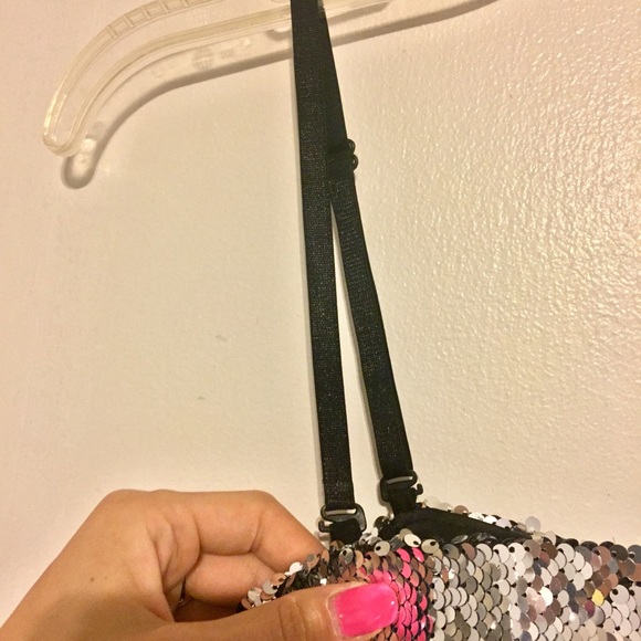✨🆕✨ Ivy Park silver sequin bra - Picture 6 of 6